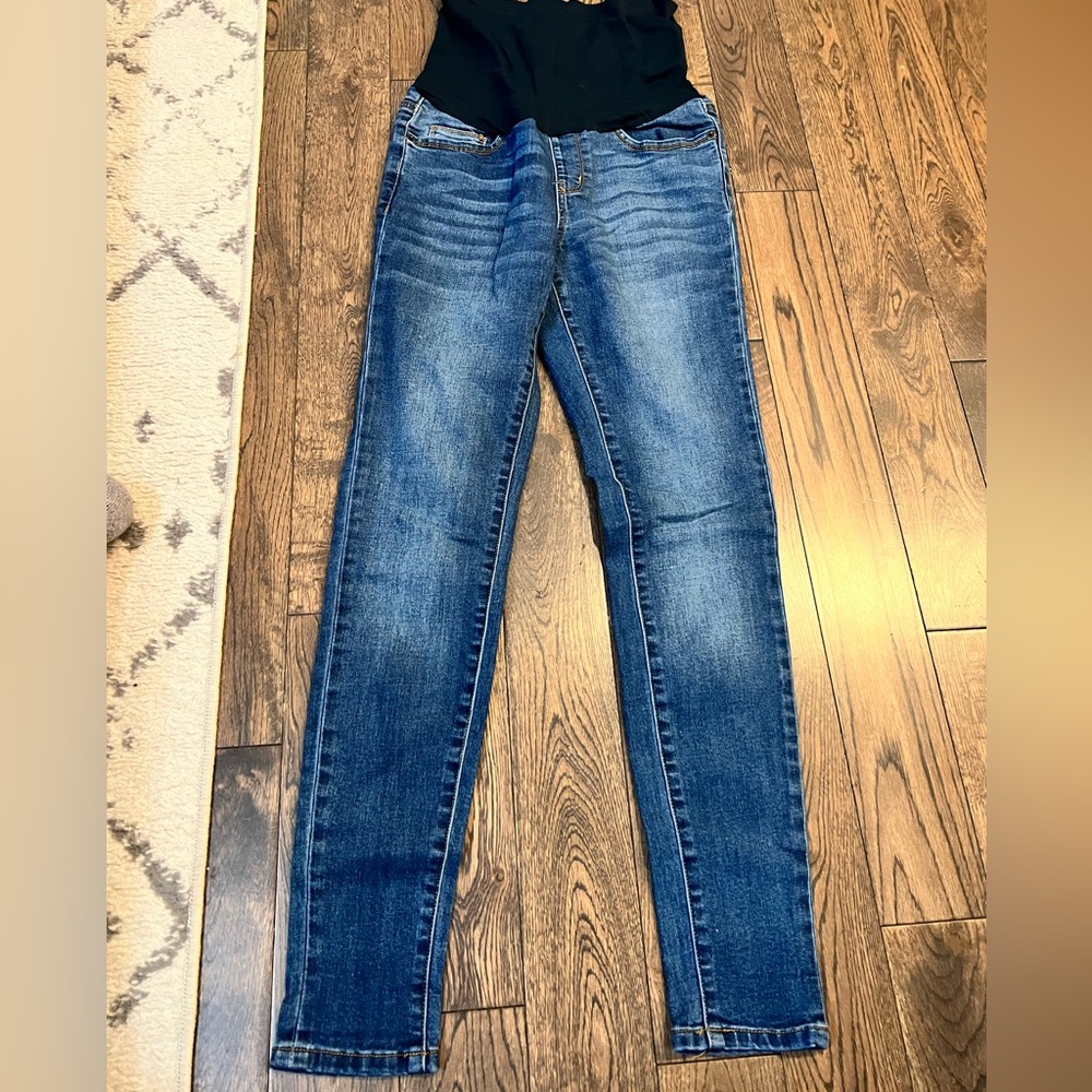 Maternity Jeans size Small